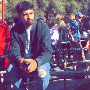 Meet your Posher, Gil